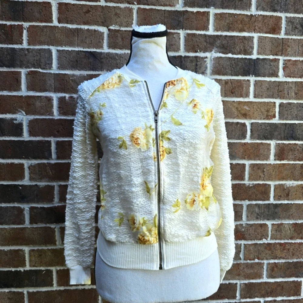 Forever 21 White Yellow Floral Textured Zip Cardigan Sweater Women’s Size XS